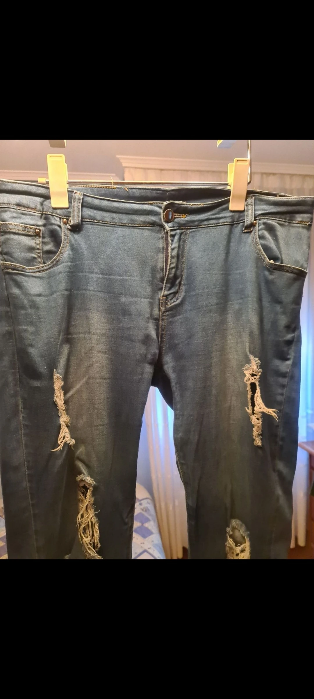 Pantalon vaquero elastico desgastado – photo 2